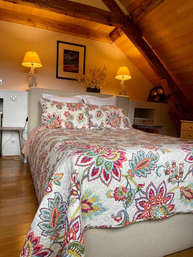 Esparoutis Chambres D'Hotes Du Charme Saint-Cybranet Extérieur photo