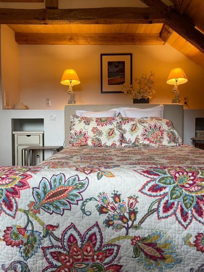 Esparoutis Chambres D'Hotes Du Charme Saint-Cybranet Extérieur photo